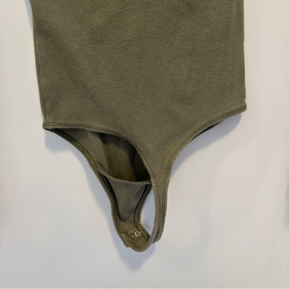 Abercrombie & Fitch Olive Green Ribbed Bodysuit Size XS Women’s - Picture 7 of 12
